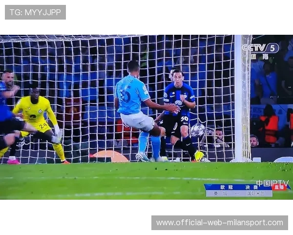 罗德里禁区外重炮破门,曼城一脚轰穿